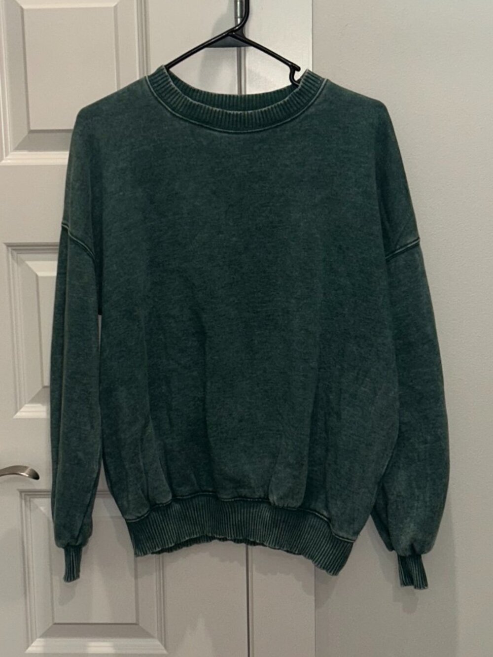 Zenana Dk Green Mineral Washed Crew Neck Sweatshirt